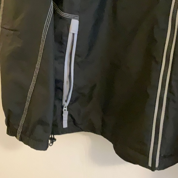 Black Windbreaker- North End - Picture 4 of 12